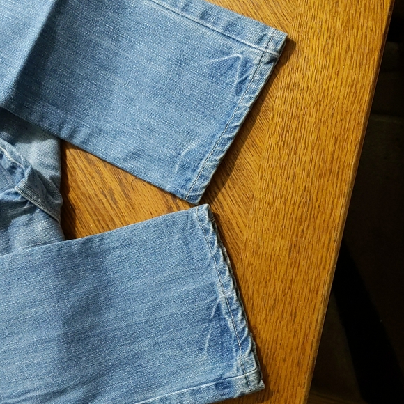 Final Price •Abercrombie light colored jeans - Picture 5 of 8